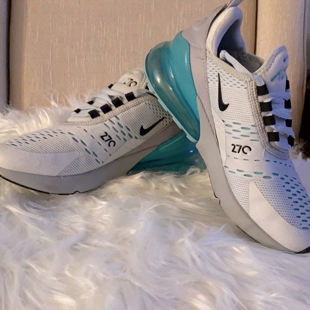 Nike air270